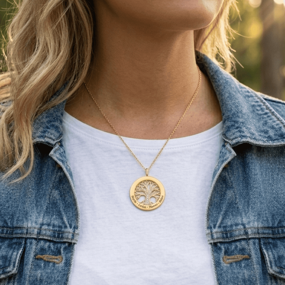 Familienbaum Kette mit gravierten Namen und Zirkonia