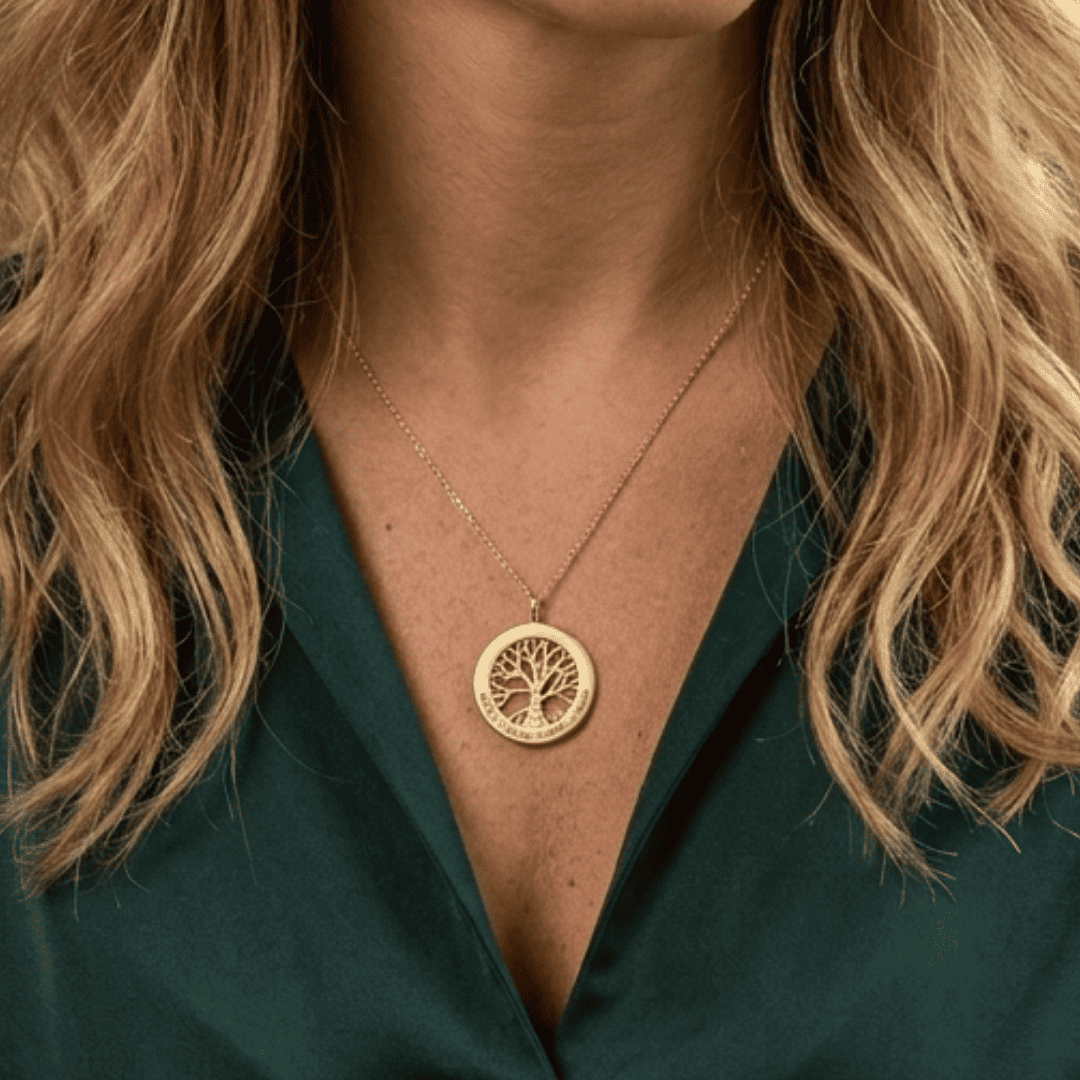 Familienbaum Kette mit gravierten Namen und Zirkonia